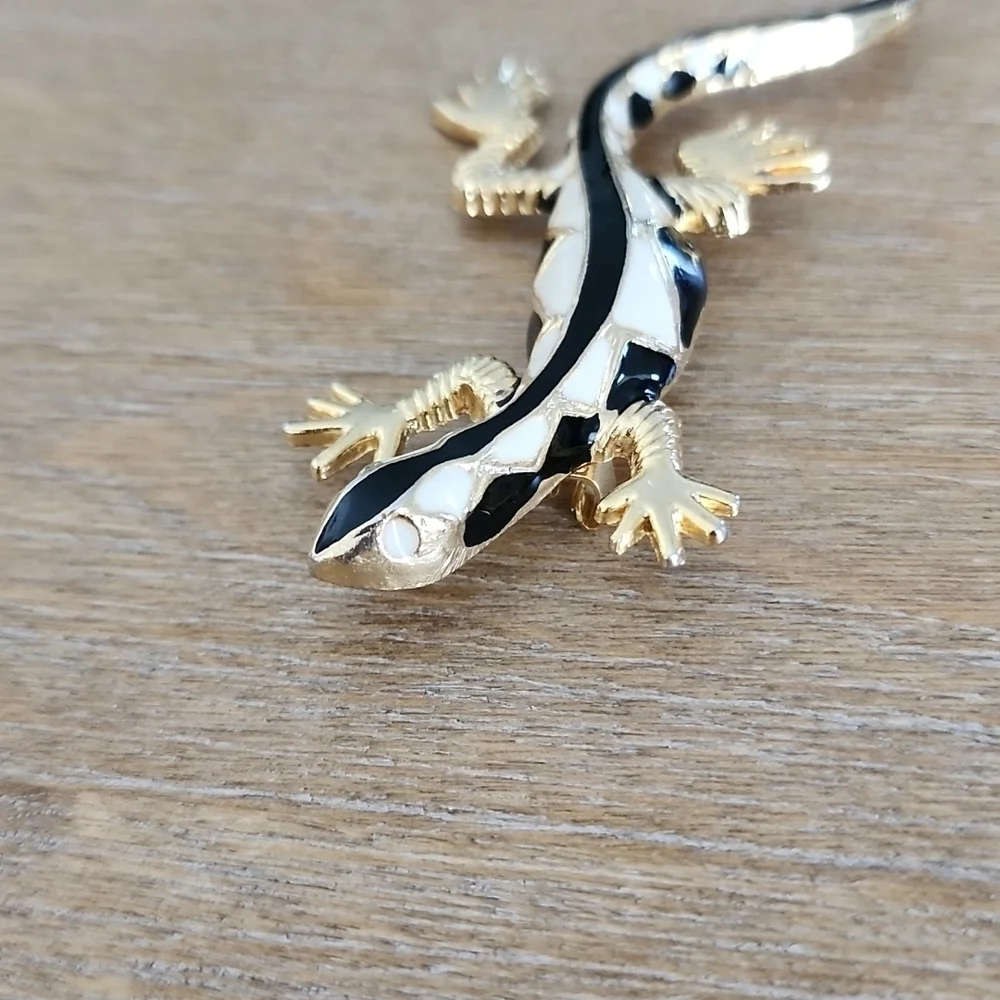 Vintage 80s Gecko Lizard Brooch Black White Gold Enamel Statement Pin